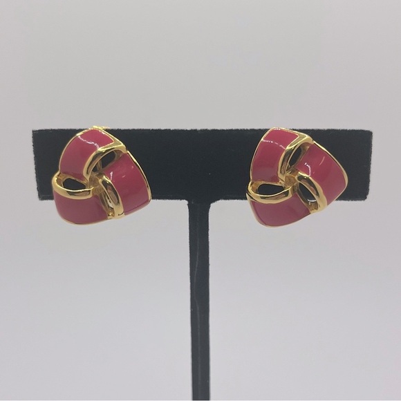 Vintage, gold tone and pink enamel clip on earrings with screws. Signed JS - Picture 7 of 11